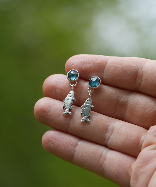 Kyanite Fish Studs | MTO