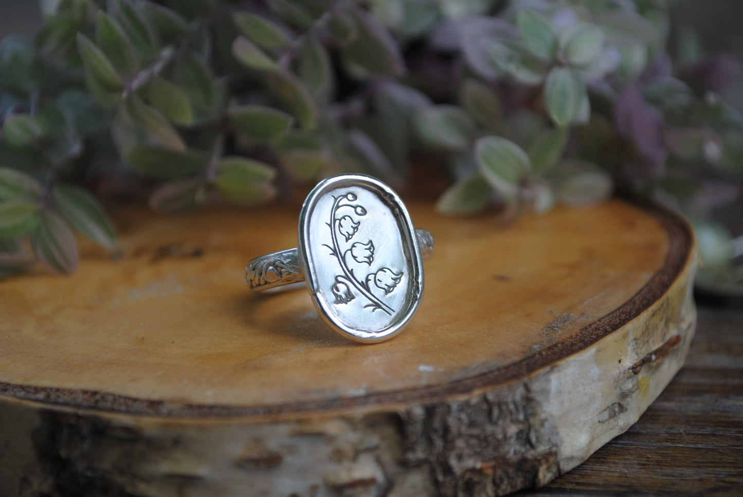 Lily of the Valley Frame Ring