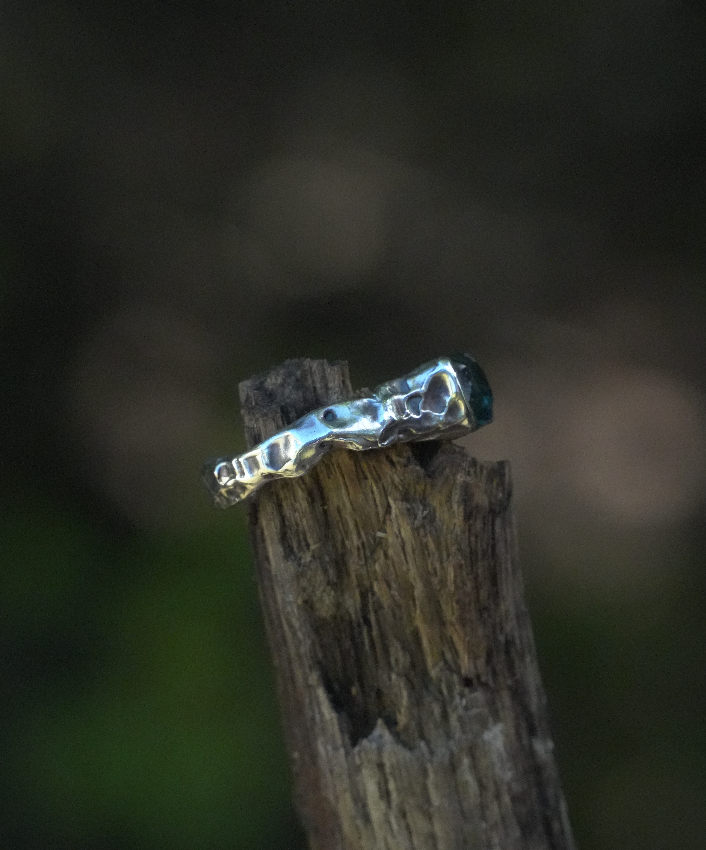 Equinox Kyanite Ring | Size 6.5